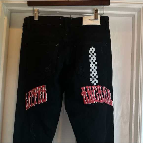 Lifted Anchors Black Jeans - Picture 5 of 7